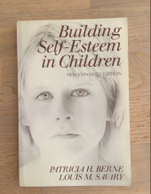 kniha Building Self-Esteem in Children, Crossroad Publishing Co ,U.S. 1999