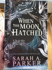 kniha When the Moon Hatched, Harper Collins 2024