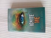 kniha Ignite me, Harper 2014